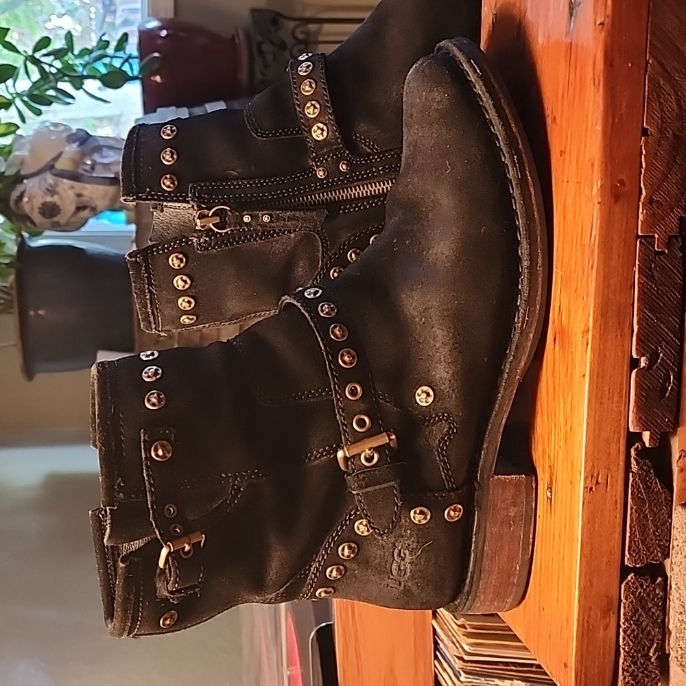 UGG Fabrizia Ankle Boots
